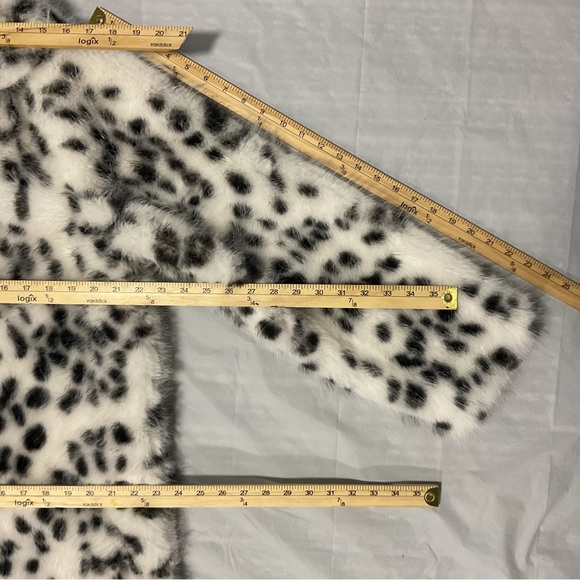 NWT Snow Leopard Faux Fur Plus Size Coat L - Picture 6 of 14